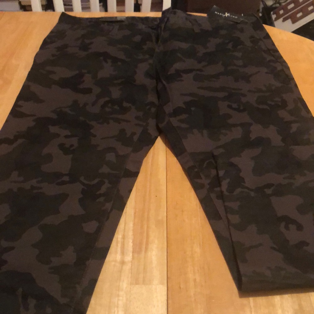Mark Ecko camouflage men’s pants